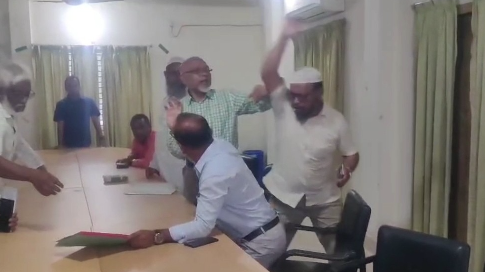 ব্রাহ্মণবাড়িয়া চেম্বার অব কমার্সের বৈঠকে হট্টগোল, মারধর ও ছিনতাইয়ের অভিযোগ